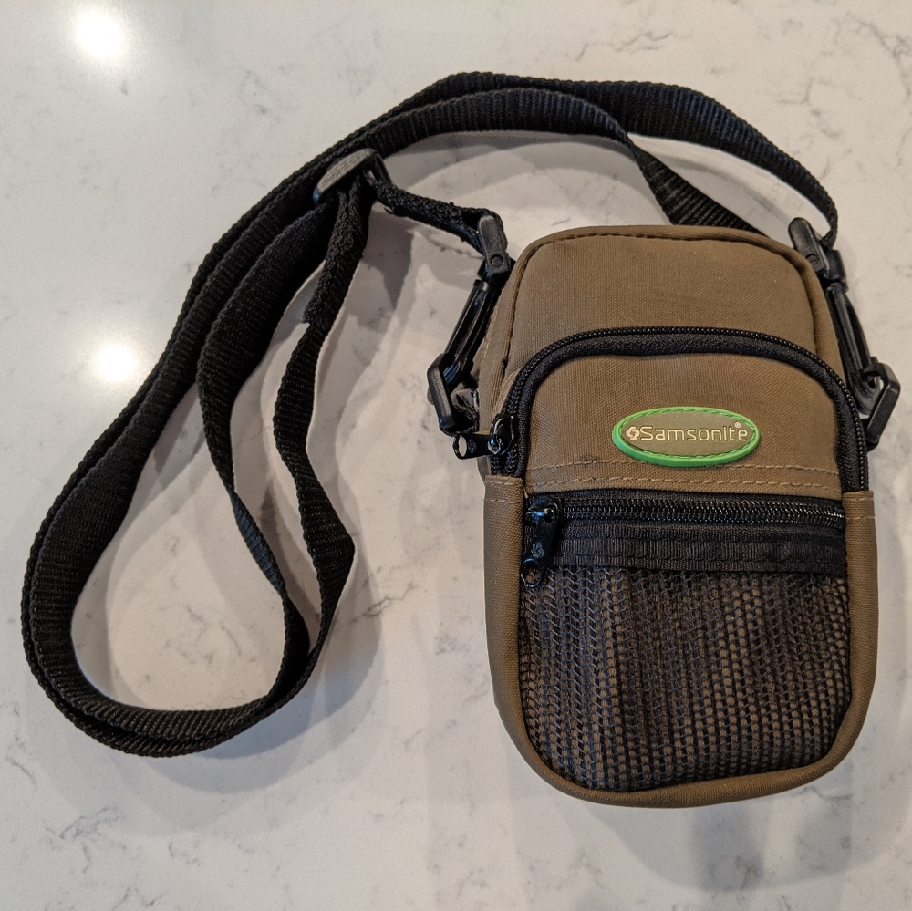 Samsonite Vintage Brown Camera Case with Zip Pockets and Shoulder Strap